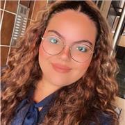 Pedagoga dando clases de apoyo escolar de lengua (apoyo con la lectura, escritura, etc.) también de matemáticas, a niñxs º de primaria hasta 2º de la ESO